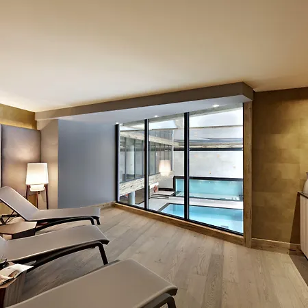 Mgm & Residences - Elena